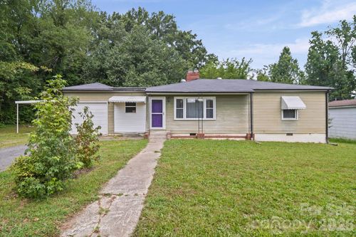 208 Clancy St, Salisbury, NC, 28147-1106 | Card Image
