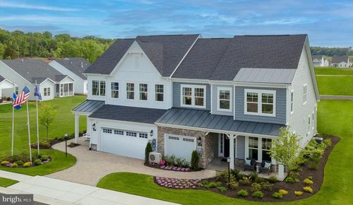 153 Grand Overlook Dr, Gettysburg, PA, 17325-9542 | Card Image