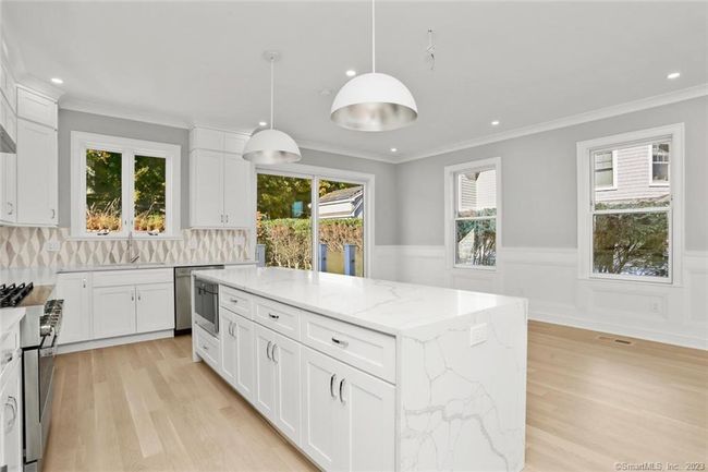 26 Sinawoy Rd, House other with 4 bedrooms, 5 bathrooms and 3 parking in Cos Cob CT | Image 8