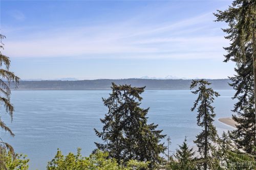 2659 Se Camano Dr, Camano Island, WA, 98282-8238 | Card Image