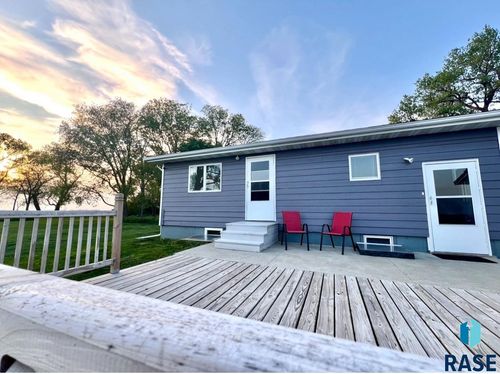 48358 234th St Street, Flandreau, SD, 57028 | Card Image