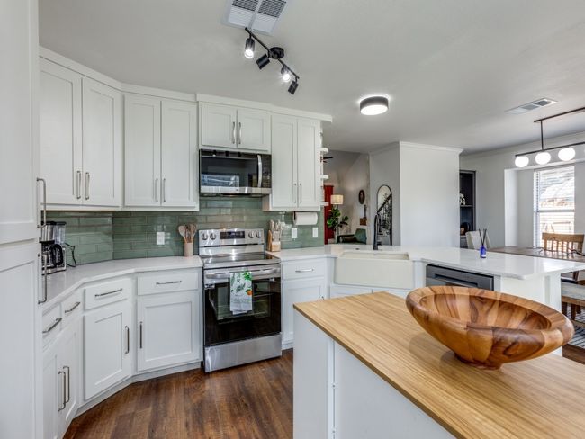 502 Toledo Trl, House other with 4 bedrooms, 3 bathrooms and 4 parking in Georgetown TX | Image 9