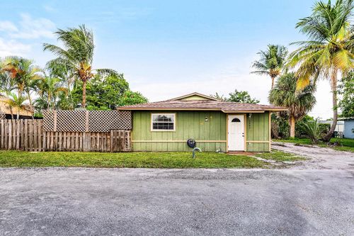 2907 Apalachee Rd, Palm Springs, FL, 33406-6627 | Card Image