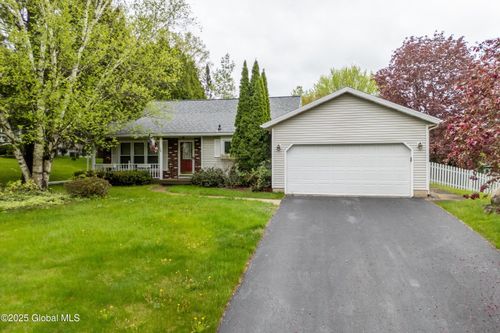 123 Southbury Rd, Clifton Park, NY, 12065-7714 | Card Image