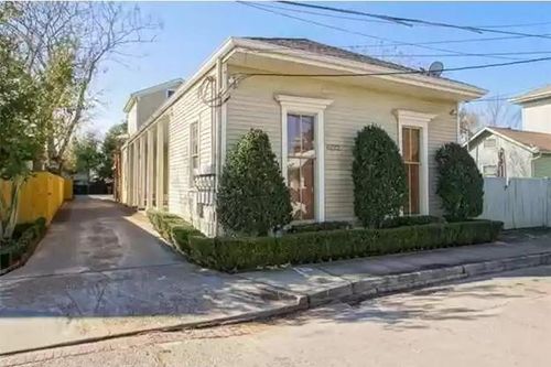 d-6222 Laurel St, New Orleans, LA, 70118-5762 | Card Image