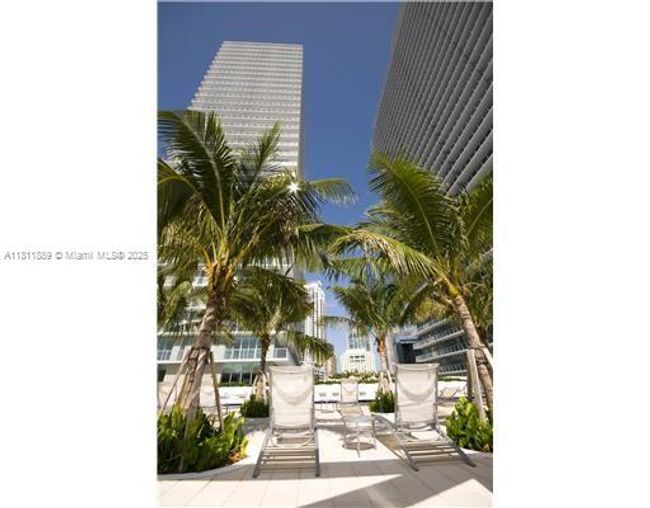 PH4023 - 1111 Sw 1 St Ave, Condo with 2 bedrooms, 2 bathrooms and null parking in Miami FL | Image 20