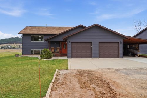 21046 Torrey Pines Ct, Sturgis, SD, 57785-8952 | Card Image