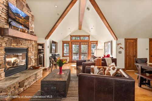 b202-503 W Main St, Aspen, CO, 81611-1617 | Card Image