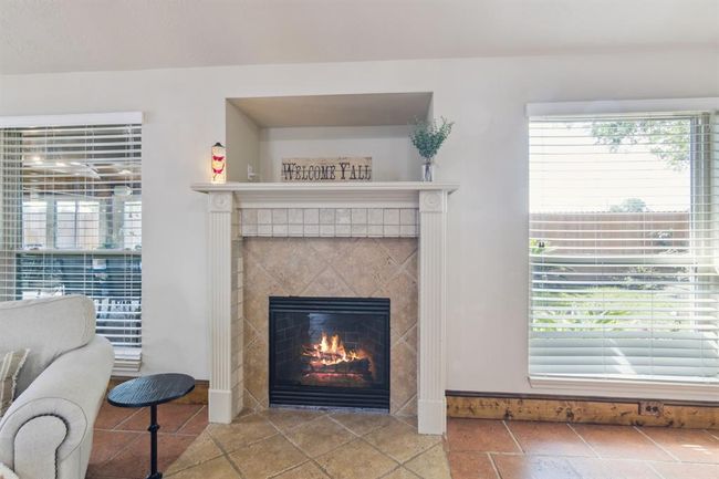 Gas log fireplace. | Image 16