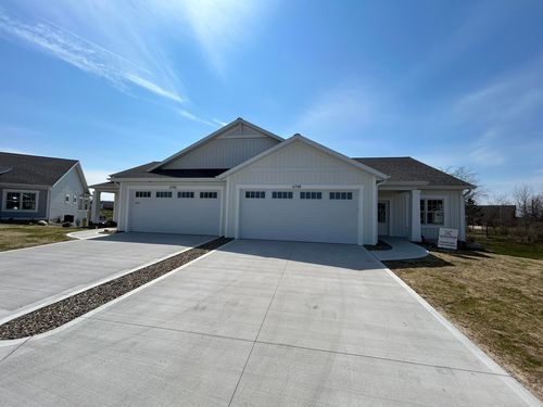 20-6748 Vriesland Crossing Pvt, Zeeland, MI, 49464-9819 | Card Image