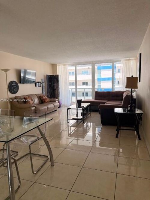 309-3140 S Ocean Dr, Hallandale Beach, FL, 33009-7236 | Card Image
