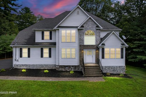186 Oak Ridge Dr, Milford, PA, 18337-9451 | Card Image
