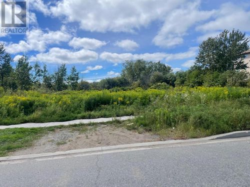 1900 Frederica St W, Thunder Bay, ON, P7E6P3 | Card Image