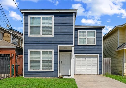 2302 Abernathy St, Houston, TX, 77026-6604 | Card Image