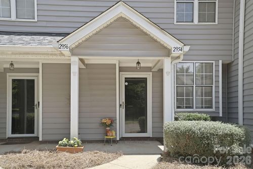 2954 Iron Gate Ln, Charlotte, NC, 28212-3635 | Card Image