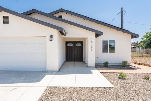 30750 Farr Road, Visalia, CA, 93291 | Card Image