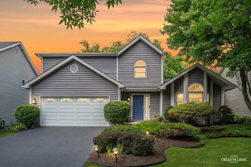 567 Roxbury Dr, Naperville, IL, 60565-3176 | Card Image