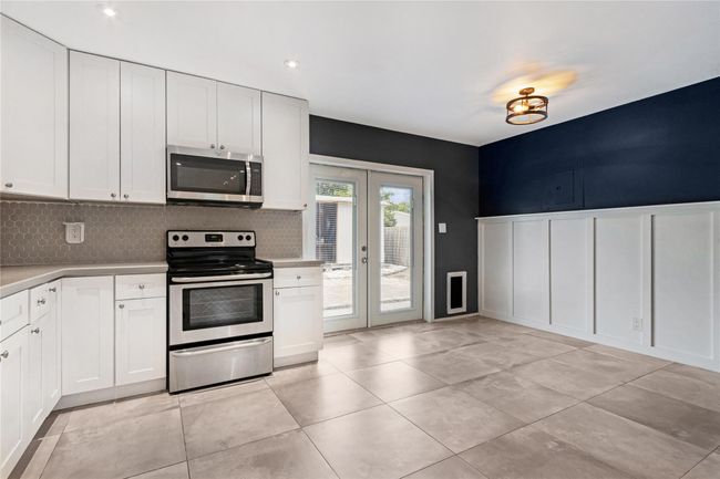 510 Ne 61 St St, House other with 3 bedrooms, 2 bathrooms and null parking in Oakland Park FL | Image 5