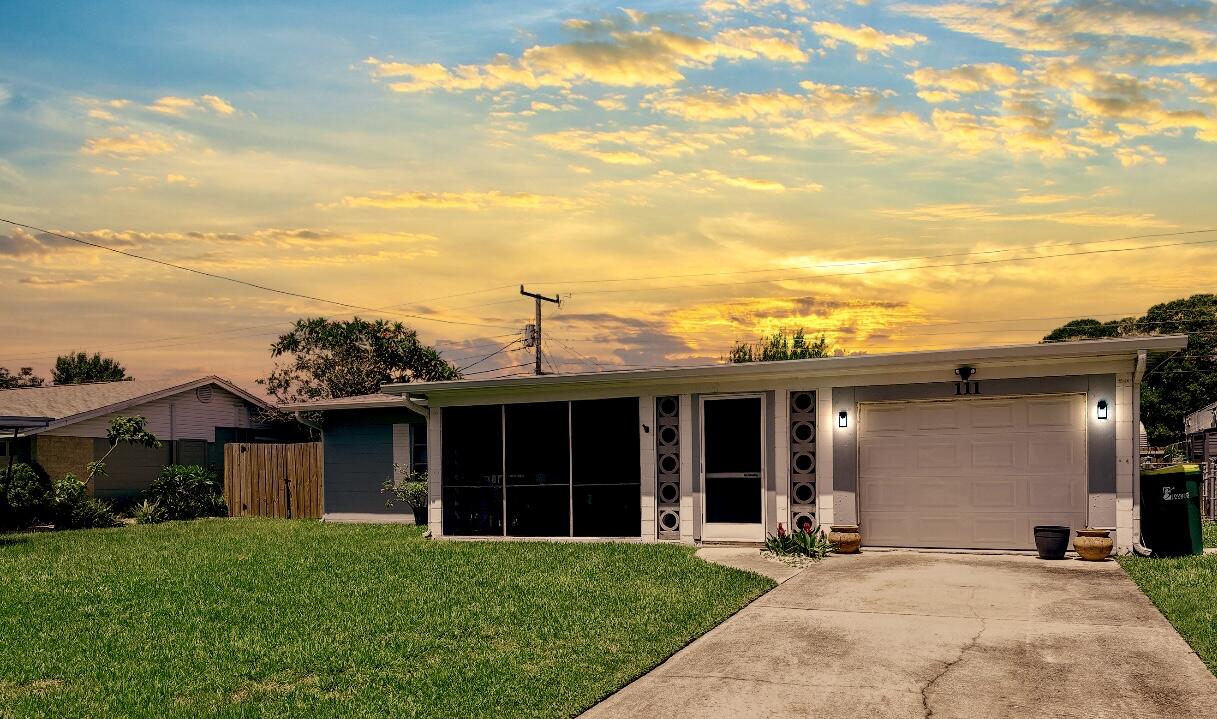 1st St, Merritt Island, FL 32953