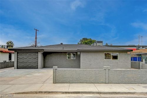 2315 Beverly Way, Las Vegas, NV, 89104-2763 | Card Image