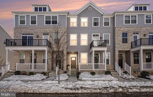 744 Ore St, PHOENIXVILLE, PA, 19460-1352 | Card Image