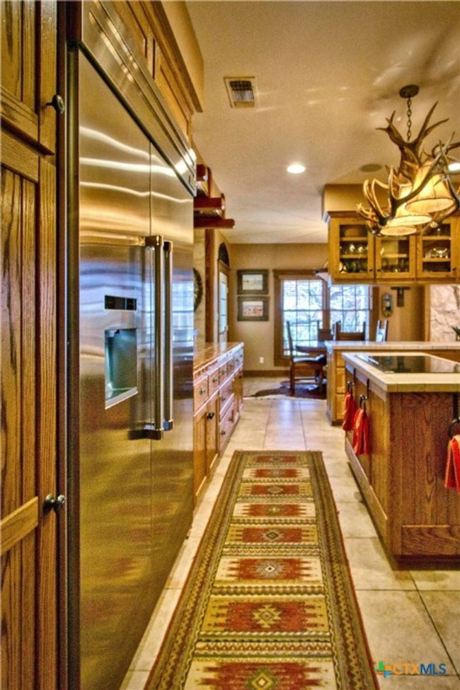 521 Bluff Creek Rd, Home with 3 bedrooms, 4 bathrooms and null parking in Center Point TX | Image 9