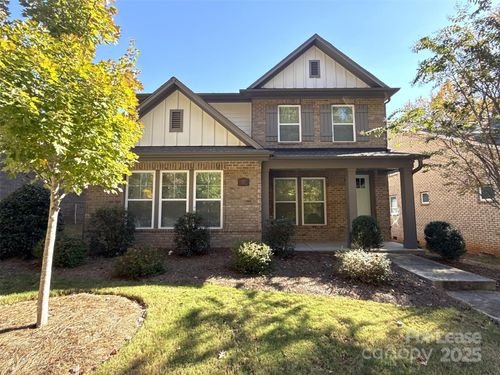 707 Marion Dr, Matthews, NC, 28105-2638 | Card Image