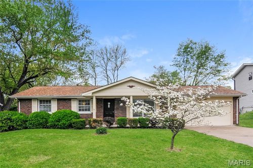 3044 Mockingbird Dr, Saint Charles, MO, 63301-1273 | Card Image