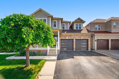19 Valleypark Cres, Brampton, ON, L7A1X7 | Card Image