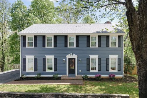 3557 Peakwood Dr Sw, Roanoke, VA, 24014-3108 | Card Image
