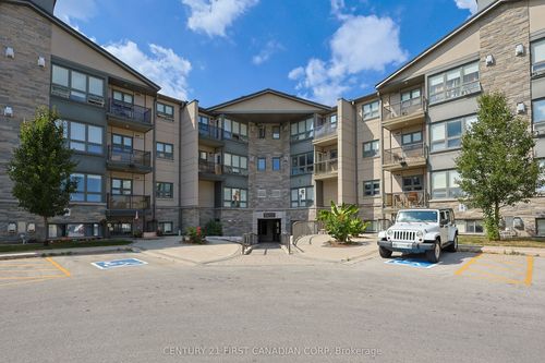 215-15 S Jacksway Crescent N, London North, ON, N5X3T8 | Card Image
