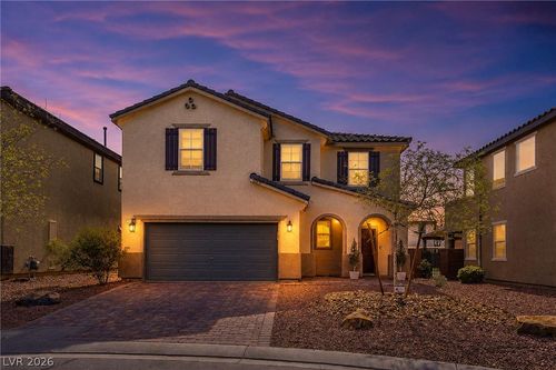 5732 Aspen Park Ln, North Las Vegas, NV, 89081-6829 | Card Image
