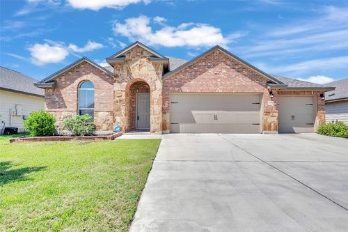 208 Nathaniel Dr, Taylor, TX, 76574-4538 | Card Image