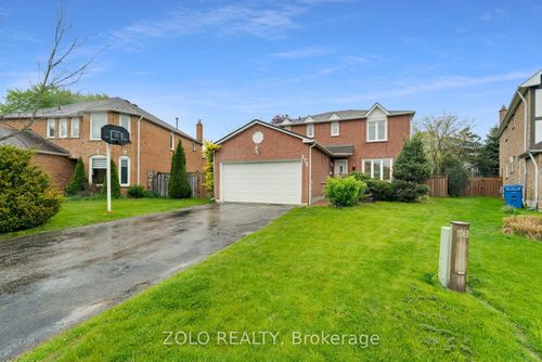 272 Elman Crescent, Newmarket, ON, L3Y7X4 | Card Image