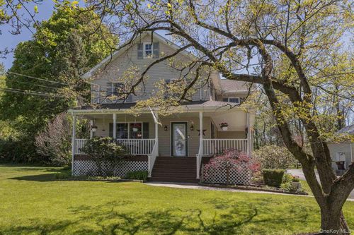 22 Little Brooklyn Rd, Warwick, NY, 10990-2225 | Card Image