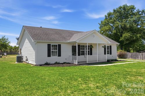 5011 Willow Run Dr, Monroe, NC, 28110-7371 | Card Image