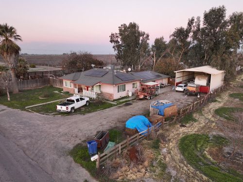 21120 S Cornelia Ave, Riverdale, CA, 93656-9328 | Card Image