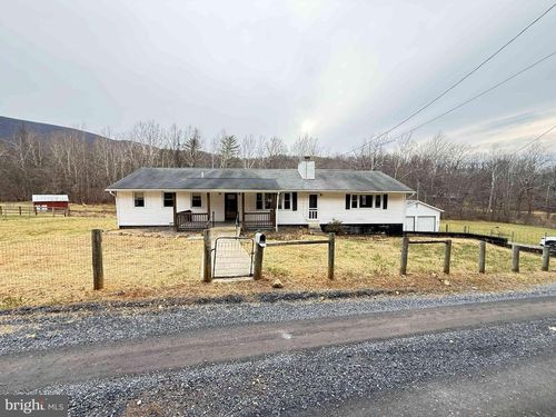 82 Broad Run Rd, BENTONVILLE, VA, 22610-2813 | Card Image