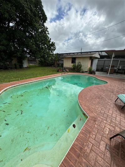 5471 W 12th Ave, House other with 5 bedrooms, 3 bathrooms and null parking in Hialeah FL | Image 3