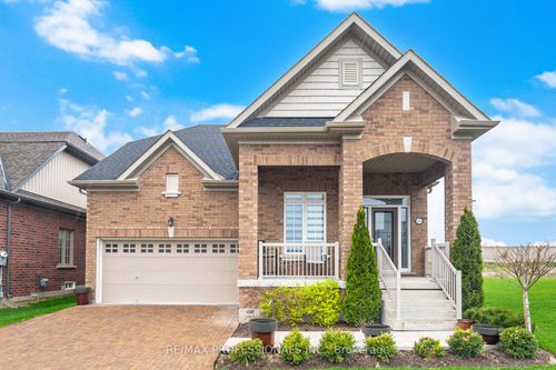 40 Bluestone Crescent, Brampton, ON, L6R4B8 | Card Image