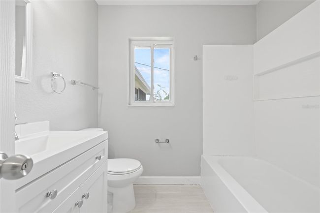 6012 Flora Ter, House other with 3 bedrooms, 2 bathrooms and null parking in APOLLO BEACH FL | Image 26