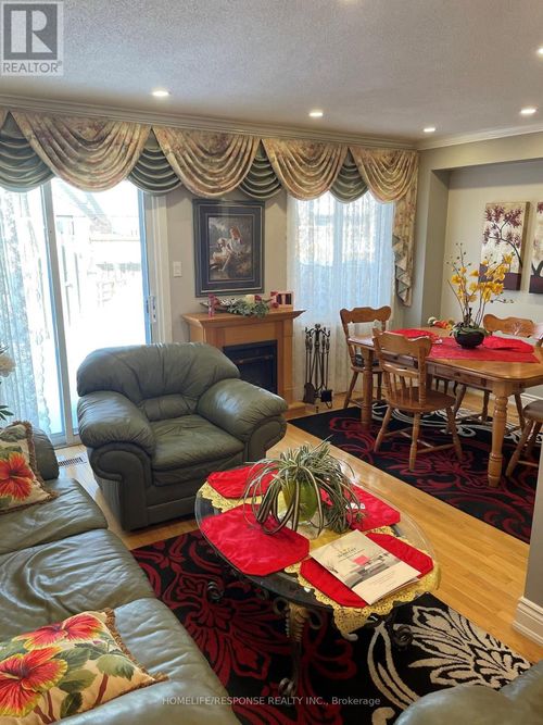 21-2035 Asta Dr, Mississauga, ON, L5A3Y2 | Card Image