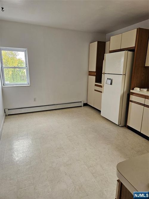 80 Woodside Ave, Lodi, NJ, 07644-3144 | Card Image