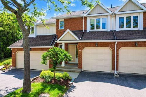 15-523 Beechwood Dr, Waterloo, ON, N2T2G7 | Card Image