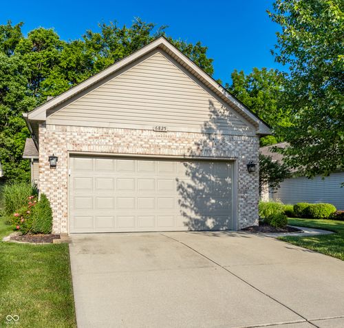 6825 Harbour Woods Overlook, Noblesville, IN, 46062-6655 | Card Image