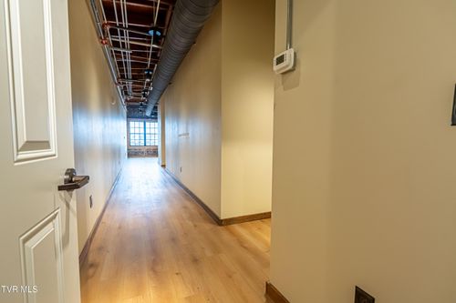 800-453 E Main St, Kingsport, TN, 37660-4852 | Card Image