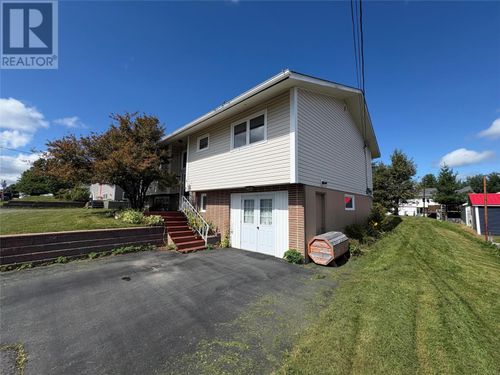 4 George St, Lewisporte, NL, A0G3A0 | Card Image