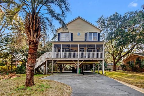 515 4th Ave N, Surfside Beach, SC, 29575-3912 | Card Image