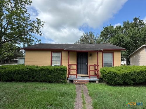 503 Broadway St, Cuero, TX, 77954-3615 | Card Image