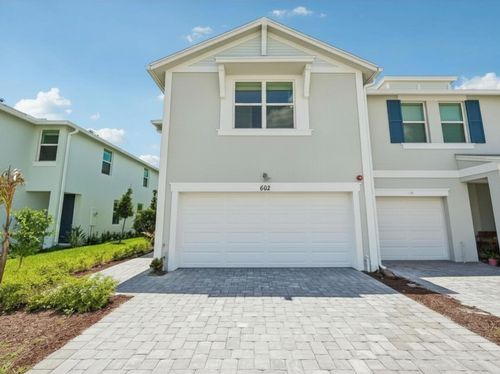 602 Salisbury Cir, Fort Pierce, FL, 34982-3990 | Card Image
